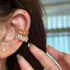 Pinzas para Orejas Redondas de Circonita Súper Brillantes con Forma de Estrella para Mujeres Sin Perforaciones, Exquisitas y de Moda, Pinzas para Cartílago de la Oreja, Lujo Ligero, Gama Alta, Pendientes Versátiles
