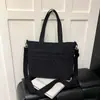 Bolsa de Mão Acolchoada de Moda Transfronteiriça para Mulheres 2026 Novo Modelo Grande Capacidade Leve Bolsa de Ombro Transversal Bolsa Tote para o Dia a Dia