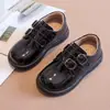 Zapatos de piel para niño 2026 modelo nuevo primavera y otoño estilo británico para niño zapatos individuales para bebé suela suave antideslizante zapatos para niño pequeño elegantes para niños pequeños