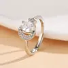 Anillo de Moda Versátil Plateado 2024 Modelo Nuevo Micro-Incustrado para Mujer, Anillo Ajustable de Lujo Ligero de Gama Alta, Personalizado, Directo del Fabricante