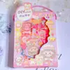 Set de Regalo de Mano Goo Card Plato Transparente de Goo Cadena Cinta para Diario Bolsita de Materiales Pegatina de Dibujos Animados DIY Caja de Regalo Portátil