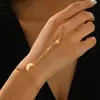 Temu Transfronteiriço Novo Estilo Ins Luxo Acessível Design de Nicho Lua Estrela de Cinco Pontas Pingente Corrente de Mão Conectada aos Dedos