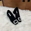 Sapatos de salto alto de veludo com 7 cm de aumento de altura, adornados com strass, bico quadrado para mulheres, nova coleção outono 2026, estilo francês, forrados com fleece, quentes e com salto grosso