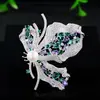 Novo Broche de Borboleta com Atmosfera Exagerada Corsage de Pérola de Água Doce de Luxo Leve Exclusivo Broche de Roupa Fashion Exquisito