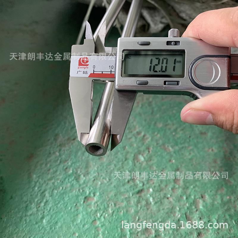 不锈钢精密管.jpg