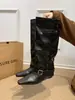 Botas que aumentam a altura sapatos femininos 2026 estilo coreano novo inverno combinando com casacos super bonitos botas longas femininas modificam o formato das pernas