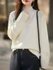 Tricô de Design Resistente para Outono e Inverno para Mulheres, Flores de Crochê Artesanais Exquisite, Embelezado com Cristais Finos, Tricô de Outer Estilo Relaxado Solto