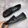 Verano 2026 Nuevo Estilo Mocasines Planos Cómodos de Cuero Suave sin Cordones Suela Suave Antideslizante Zapatos Planos para Mamá para Mujer