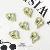 Accesorios de Arte para Uñas con Corazón Tridimensional de Lujo Ligero Estilo Popular de Celebridad de Internet Materiales de Arte para Uñas con Flor Hueca y Diamante Lote Directo del Fabricante Mayorista