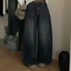 Novedades de Dongdaemun, Corea del Sur: Jeans rectos para mujer con una cintura favorecedora que estiliza y vienen con cinturón