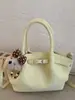Bolso Moderno y Elegante con un Ambiente Relajado, Nuevo Bolso Tote Pequeño Primavera 2026, Bolso Cubo Plegado, Bolso Cruzado