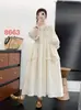Vestido Pesado Bordado Estilo Floresta, Bordado Doce Estilo Japonês, Vestido Longo Casual de Algodão e Linho Soltinho de Inverno