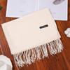 Bufanda de cachemira sintética 35 cm cepillada color liso gruesa larga toalla otoño e invierno sin bolitas borla chal para mujer venta directa de fábrica
