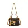 Bolso Pequeño Cuadrado Vintage Monica Qiqi 2026 Nueva Moda Bolso Cruzado Versátil Bolso de Mano con Cadena de Alta Gama