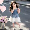 Vestido de Verão Jeans Patchwork com Renda Estilo Coreano para Meninas 2026 Novo Vestido Elegante com Alça Fina para Crianças