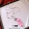 Collar Colgante Oso de Terciopelo con Borla de Perla Moda Otoño e Invierno Versátil Estilo Casual Cadena para Suéter Accesorio Elegante y con Estilo
