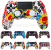 Venta al por mayor de fábrica nuevo set de mangos de silicona para gaming de PS4 Cubierta protectora PS4 inalámbrica antideslizante a prueba de polvo