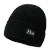 Nuevos estilos de otoño e invierno: Gorros tejidos cálidos para hombre con forro de polar, gorros de moda que cubren las orejas para hombres jóvenes, adecuados para actividades al aire libre y deportes