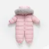 Comercio exterior transfronterizo explosiones ropa de recién nacido mameluco de bebé invierno engrosado cuello de piel traje de gateo para bebé abrigo afelpado