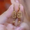 Brincos de cristal quadrado de diamante marrom feminino design de nicho senso novo estilo brincos de fivela de orelha elegantes de alta classe