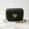 Bolsa Nova Estilo Chanel com Fivela de Cadeado Acolchoada, Bolsa de Ombro Único Transversal, Fresca e Doce com um Toque de Luxo, Bolsa Quadrada Pequena