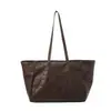 A bolsa tote retrô popular deste ano para mulheres, novidade de verão 2026, bolsa de ombro única de grande capacidade, toque de alta qualidade, bolsa de ombro