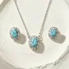 Collar Estilo Xiaohongshu de Circonita Azul Exquisita Circonita Cadena de Clavícula de Lujo Ligero y Aretes con Diseño Elegante, Cadena de Clavícula y Aretes de Gama Alta de Nicho