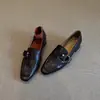 Versão em Pele de Ovelha de Mocassins Quadrados Retro Britânicos com Fivela para Mulheres, Novo Estilo de Início de Primavera, Sapatos de Couro Versáteis e Elegantes para o Dia a Dia