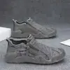 Zapatos de lona para hombre, zapatos transpirables de tela del viejo Pekín para primavera, slip-on para conducir, zapatos deportivos casuales de moda para hombre, zapatos para estudiantes