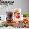 Vasos de Vidrio de Dibujos Animados de Moda con Popotes para Uso Doméstico, Vasos de Agua de Alta Estética para Niñas, Vasos de Cola de Vidrio de Borosilicato Alto al por Mayor, Vasos de Café