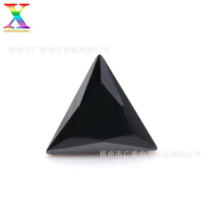 三角形黑锆石