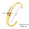 Pulsera de Acero de Titanio en Forma de Corazón Nueva Moda Transfronteriza Europea y Americana Nicho Electrochapado en Oro de 18 quilates Abierta de Acero Inoxidable Pulsera Dorada