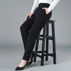 Pantalones para mujeres de mediana edad y mayores, pantalones rectos de cintura alta para primavera y otoño, pantalones casuales holgados para madres, pantalones de cuadros con rayas negras, con forro polar para otoño e invierno