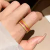 Anillo Geométrico Abierto de Zirconia Bañado en Oro Real de 18K Estilo Palacio Retro Joyería de Mano de Nicho de Gama Alta para Mujer