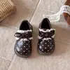 Zapatos de Cuero con Lunares Estilo Coreano para Niños 2026 Otoño/Invierno Nuevos Zapatos Mary Jane Simples con Lazo de Encaje Zapatos de Princesa