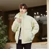2026 Producto físico en stock, chaqueta de algodón gruesa transfronteriza para otoño e invierno para hombre, marca de moda, chaqueta acolchada con cuello alto, color sólido, ajuste holgado de algodón