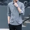 Outono 2026 Masculino Manga Longa Slim Fit Estilo Coreano Cor Sólida Camada Base Camisa Tendência Top Elegante Casual de Negócios
