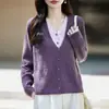Cardigan de Tricô Vazado com Decote V Falso de Duas Peças Estilo Old Money para Mulheres 2026 Novo Caimento Solto Emagrecedor Fashionable Top com Decote V