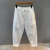 Jeans branco rasgado de verão, moderno masculino, corte solto, estilo perna fina, perna reta americana, tecido fino, comprimento cropped