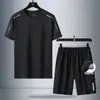 Conjunto de Duas Peças Masculino de Seda Gelada Fino para Verão Fitness Lazer Esportes Respirável Secagem Rápida Camiseta de Manga Curta Calça para Homens