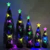 Artículos de Decoración Navideña: Árbol de Navidad Mini Artificial, Adorno de Atmósfera de Mesa, Árbol de Navidad de Agujas de Pino Cubierto de Nieve