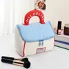 Bolsa Cosmética Cabana Fofa, Grande Capacidade, Bolsa de Higiene Pessoal de Alto Nível, Bolsa Portátil para Armazenamento de Cosméticos Pequena Casa de Aparência Sofisticada