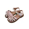 Talla 27-32 2026 Sandalias para Niña de Cuero Ultra-Fibra con Punta Cerrada, Estilo Coreano, Suela Suave, Sandalias de Moda de Venta Caliente 5748