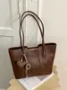 Bolsa tote retrô de alta qualidade para mulheres, nova coleção de outono 2026, bolsa de grande capacidade para o dia a dia, bolsa de ombro requintada e versátil