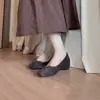 Novos Produtos para o Início da Primavera Sapatilhas Baixas com Estampa de Leopardo Retrô e Laço para Mulheres, Novo Modelo 26, Sapatos de Salto Plataforma Oculta para Aumento de Altura para Uso Externo.