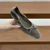 Versión de Cuero Suave~Zapatos de Salón Individuales con Punta Cuadrada Francesa y Lazo para Mujer, Otoño 2026 Nuevos Zapatos Mary Jane de Ante Versátiles para Aumentar la Altura de Comercio Exterior