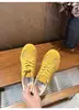 Tênis de Treino Alemão Amarelo Feminino 2026 Novo Estilo Quente Verão Malha Respirável Casual Tênis Forrest Gump Sola Fina Tênis Board Esportivo