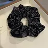 Scrunchie de Veludo de Alta Qualidade com Diamantes Brilhantes para Mulheres, Elástico para Rabo de Cavalo Outono e Inverno, Acessório de Cabelo Versátil com Design de Gipsofila