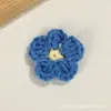 Flores pequeñas de hilo tejidas a mano flores tejidas lindas accesorios para el cabello DIY broches zapatos calcetines ropa accesorios decorativos