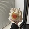 Bolso Tejido para Mujer Nuevo de Moda Verano 2025 de Paja Lindo Casual Tipo Cubo Moda para Chica Bolso de Hombro Cruzado